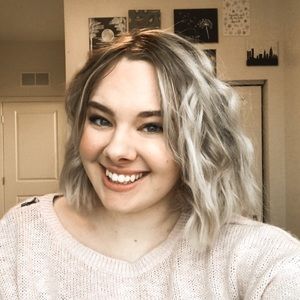 Meet your Posher, Abigail